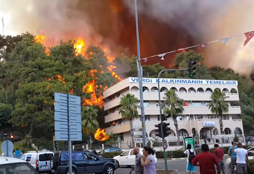 Manavgat’taki yangın felaketinde 3 kişi hayatını kaybeti.