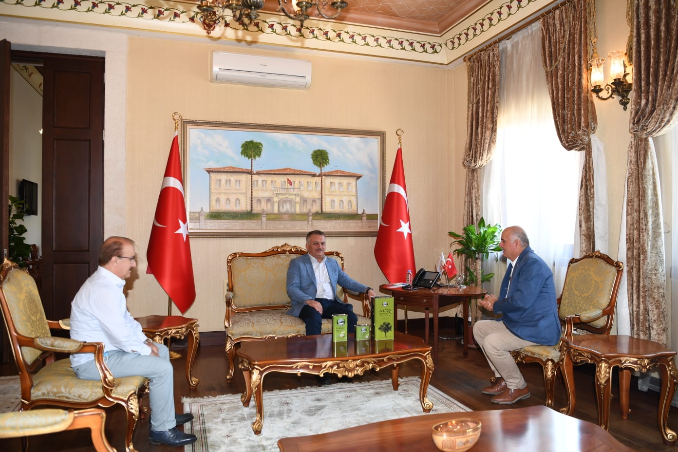 Vali Yazıcı, Manavgat tarımını dinledi .