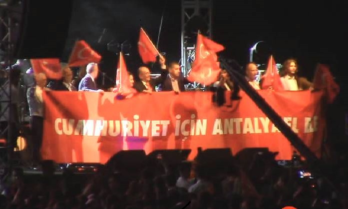 Cumhuriyet meydanı ve  kutlamalar 19 mayıs 2022