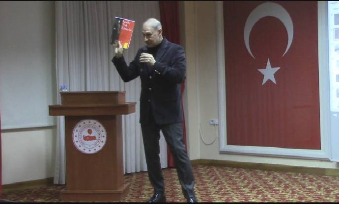 Topçu Yüzbaşı Mustafa Ertuğrul Aker ve kahraman silah arkadaşları Kaş da anıldı.