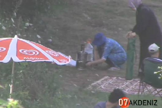 Ormana giriş yasağına rağmen ateş yakan piknikçilerin görüntüleri.