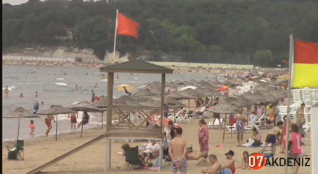 Pazar günü sokağa çıkma yasağında Kumcağız Plajı